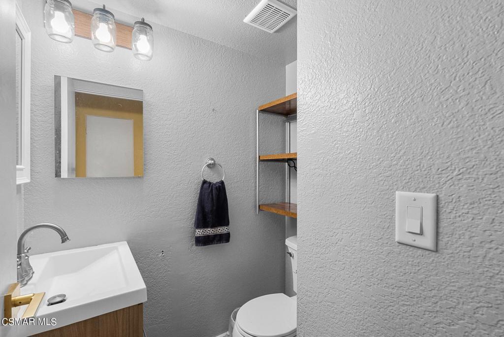 16857 San Fernando Mission Boulevard 38