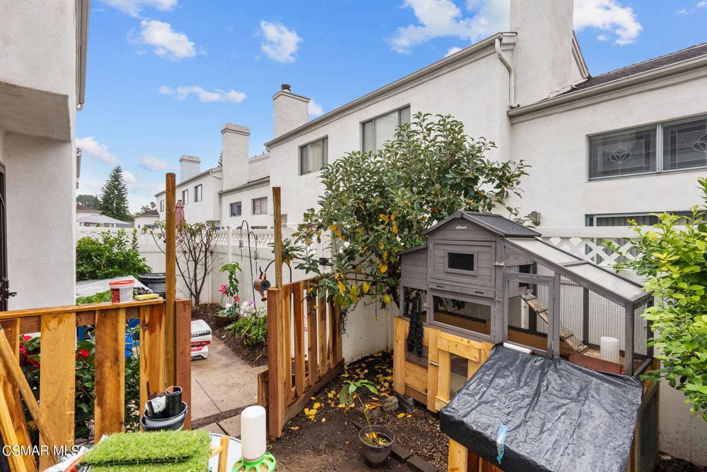 16857 San Fernando Mission Boulevard 38