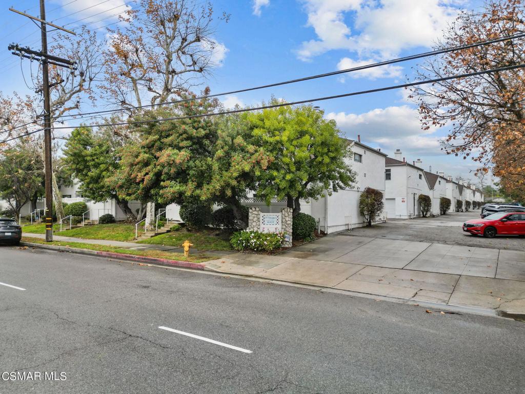 16857 San Fernando Mission Boulevard 38