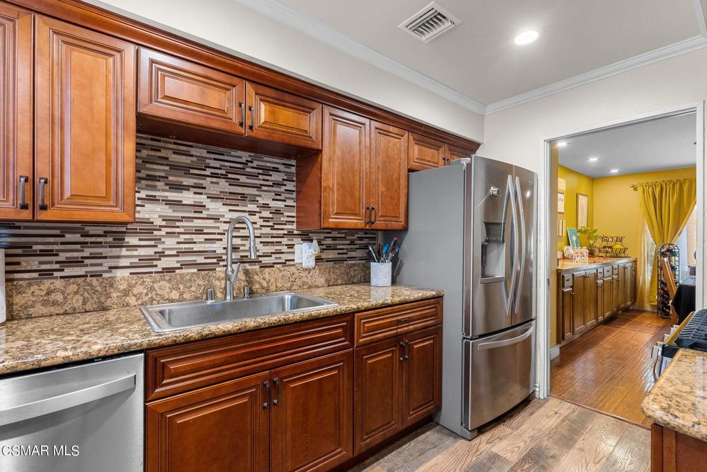 16857 San Fernando Mission Boulevard 38