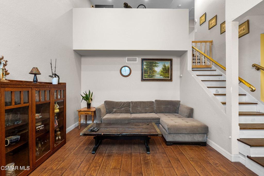 16857 San Fernando Mission Boulevard 38