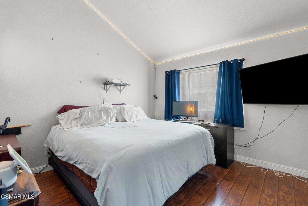 16857 San Fernando Mission Boulevard 38