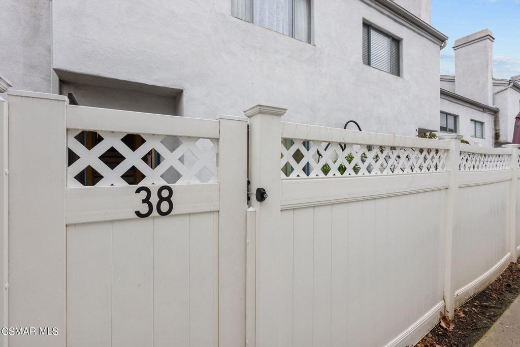 16857 San Fernando Mission Boulevard 38