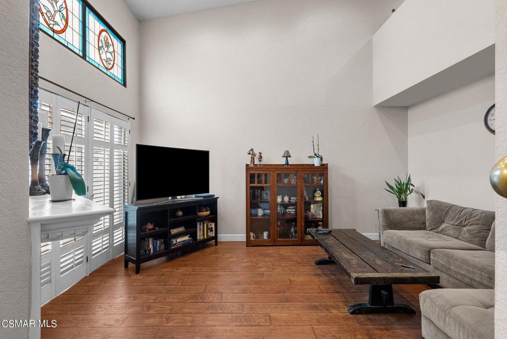 16857 San Fernando Mission Boulevard 38