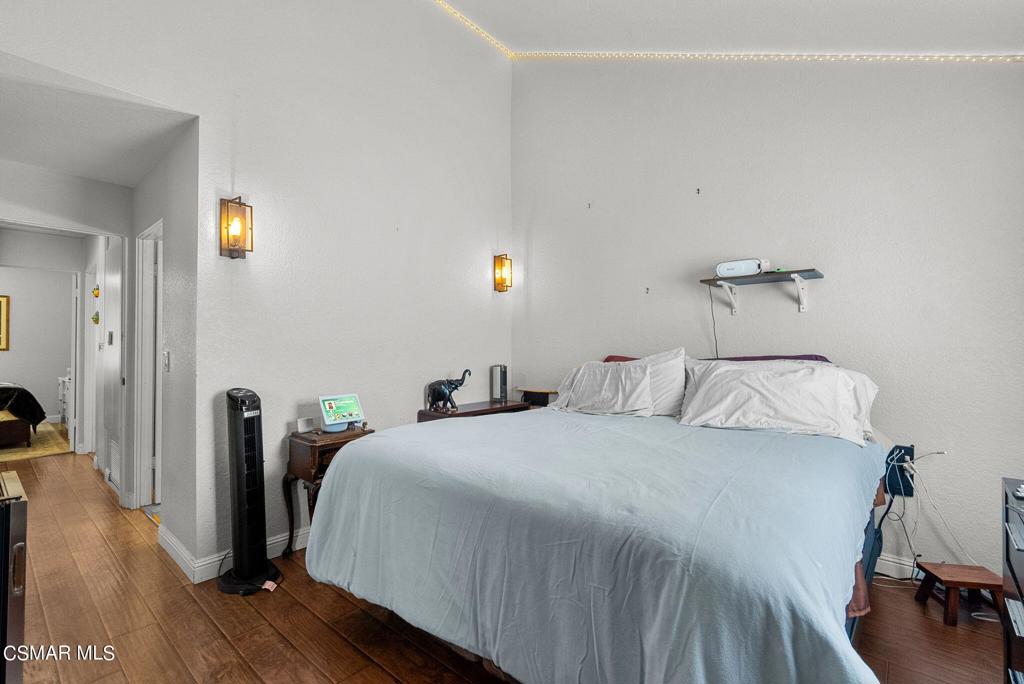 16857 San Fernando Mission Boulevard 38