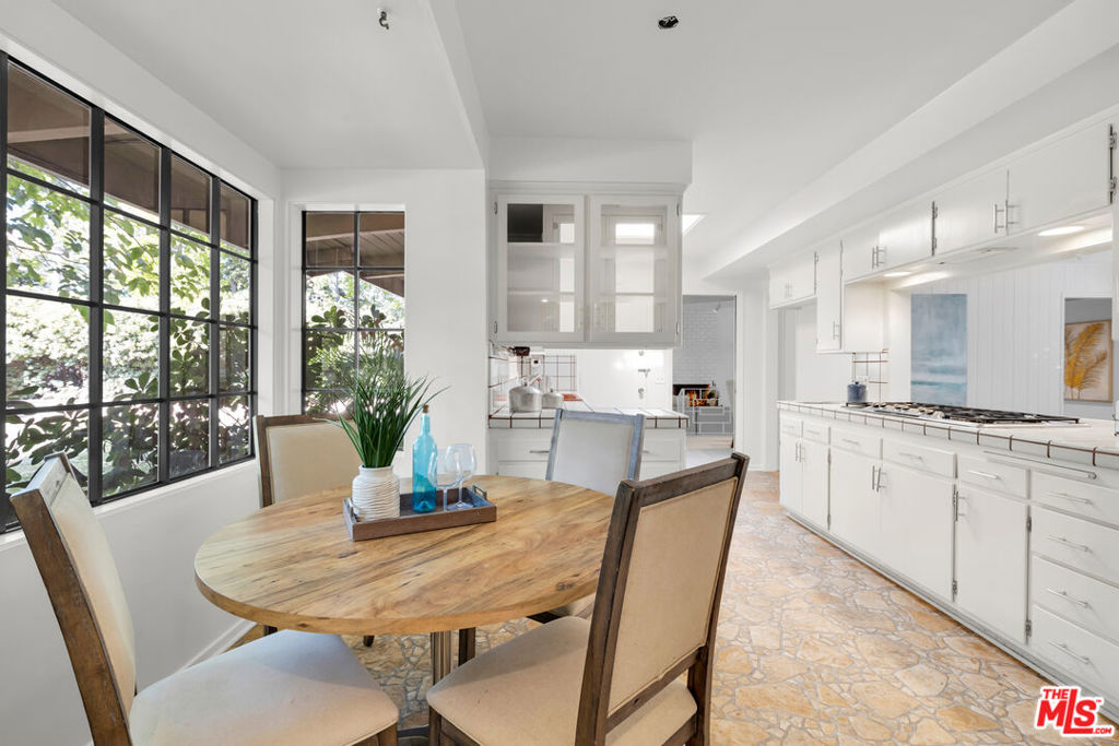 11331 Lasaine Avenue