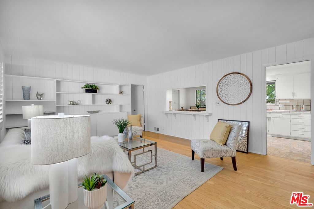 11331 Lasaine Avenue