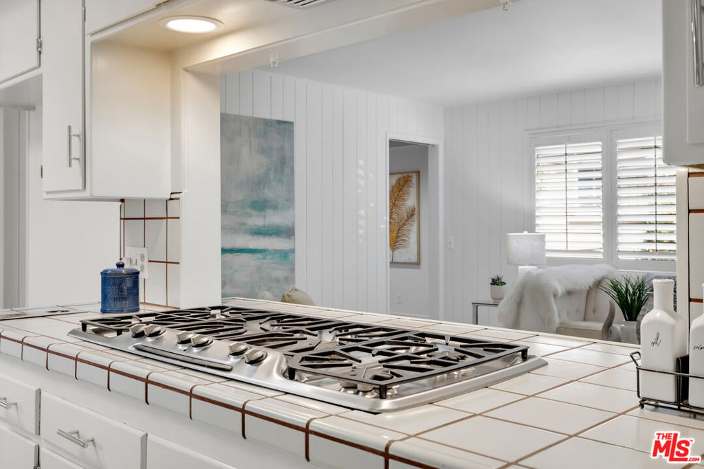 11331 Lasaine Avenue