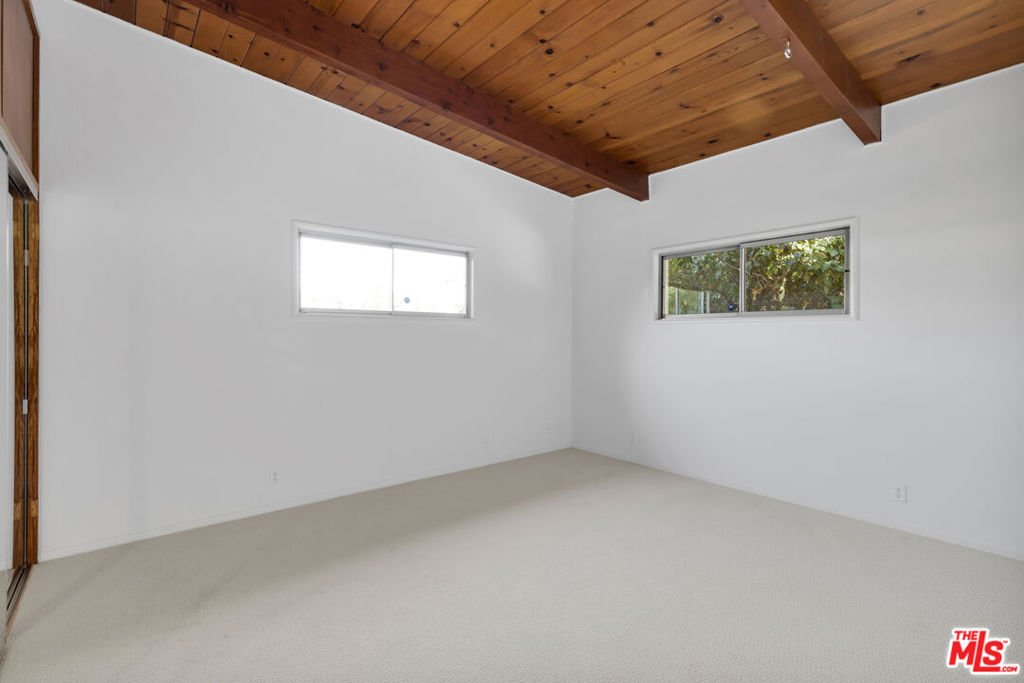 11331 Lasaine Avenue