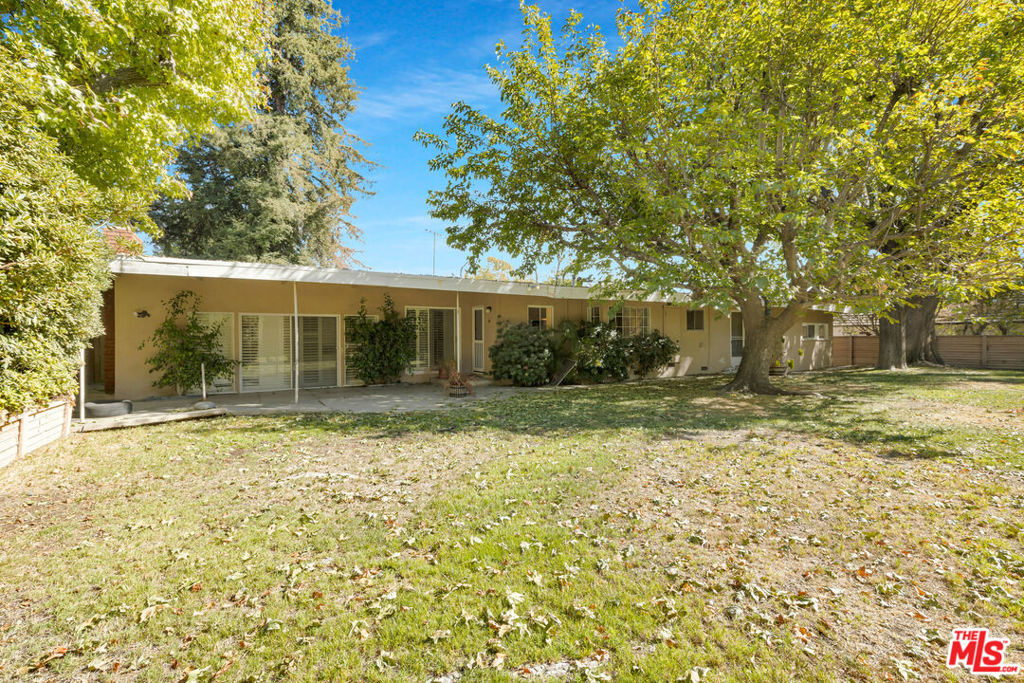 11331 Lasaine Avenue