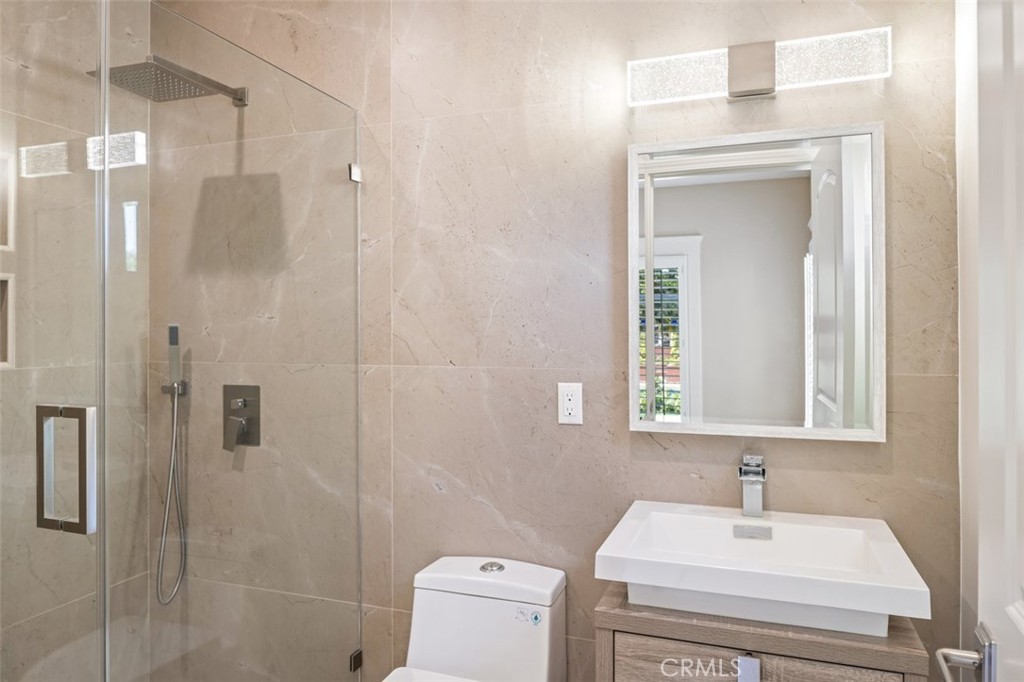 757 S Windsor Boulevard