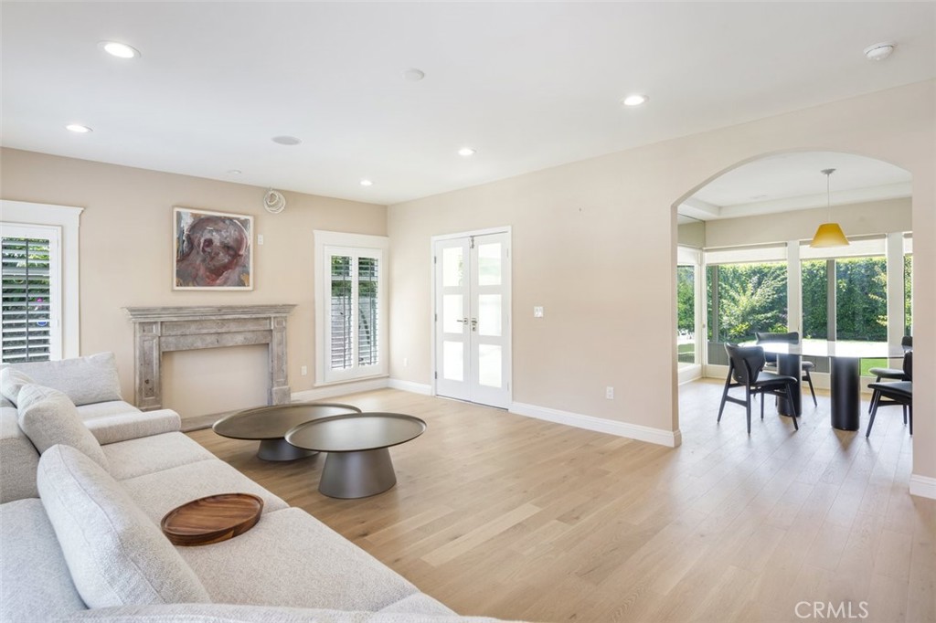 757 S Windsor Boulevard