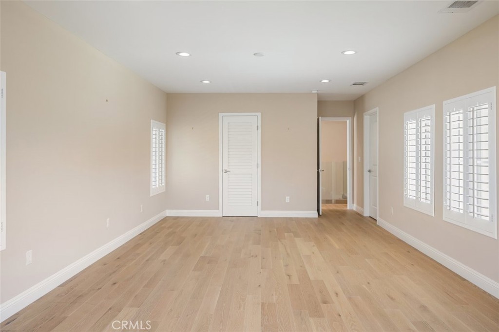 757 S Windsor Boulevard