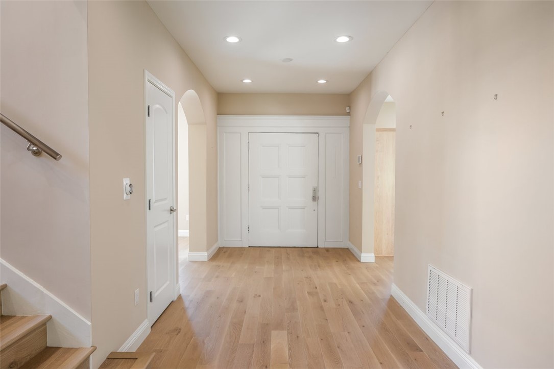 757 S Windsor Boulevard