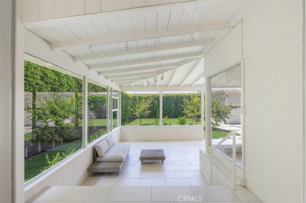 757 S Windsor Boulevard