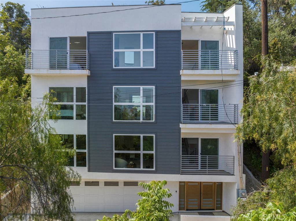 2635 Adelbert Avenue