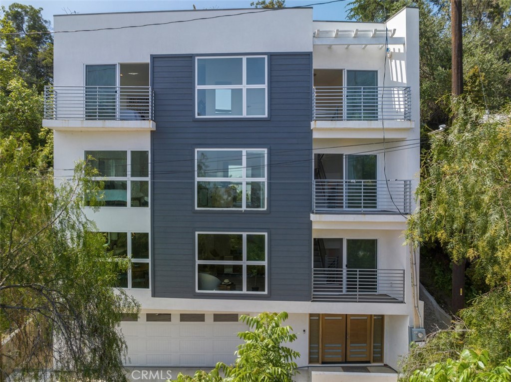 2635 Adelbert Avenue