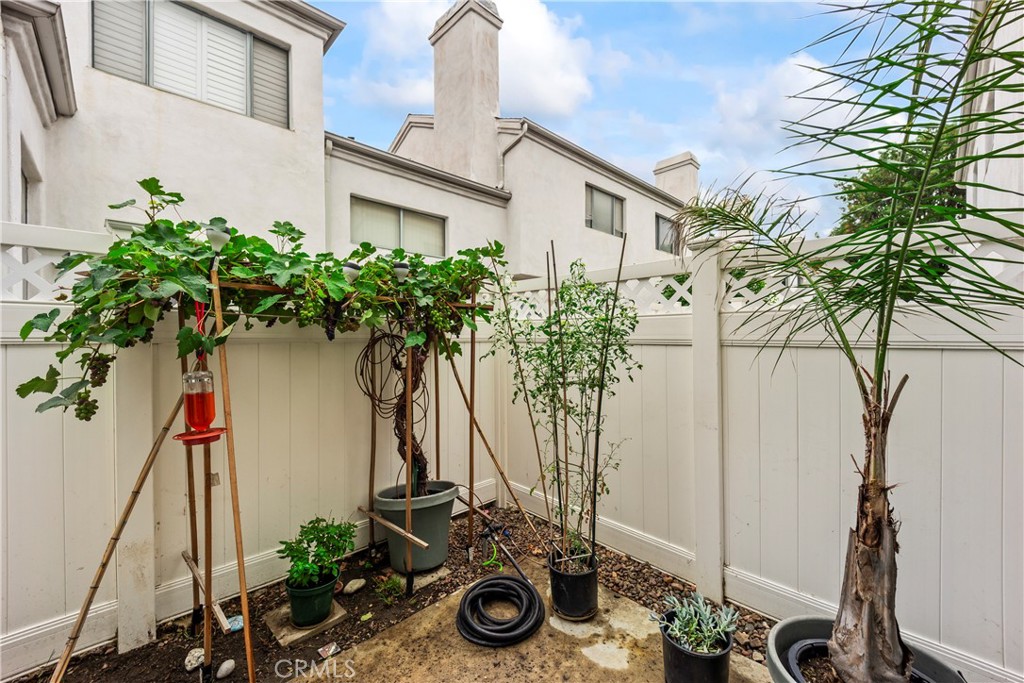 16857 San Fernando Mission Boulevard 24