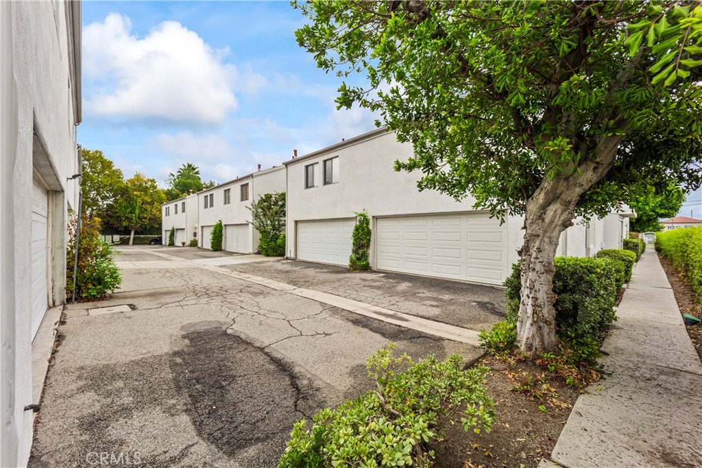 16857 San Fernando Mission Boulevard 24