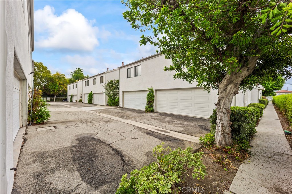 16857 San Fernando Mission Boulevard 24