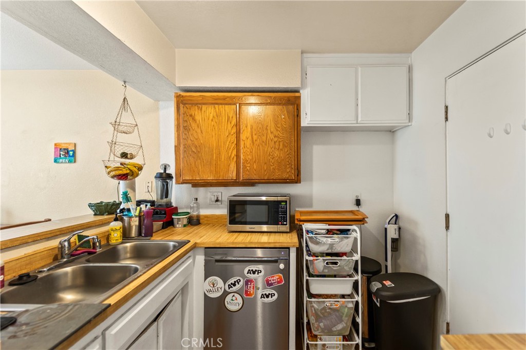 16857 San Fernando Mission Boulevard 24