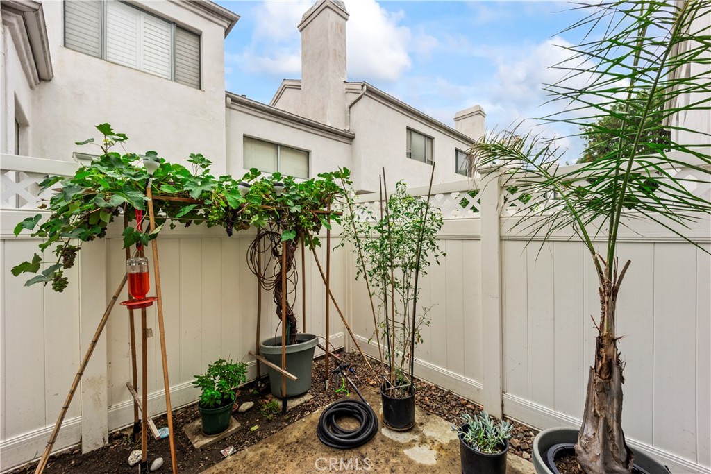 16857 San Fernando Mission Boulevard 24