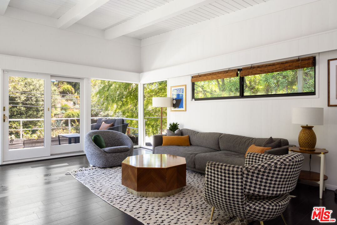 2401 Laurel Pass