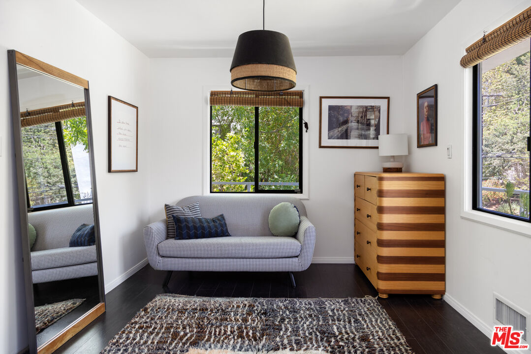 2401 Laurel Pass