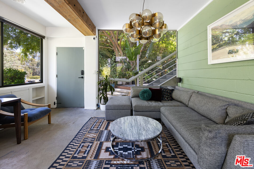 2401 Laurel Pass