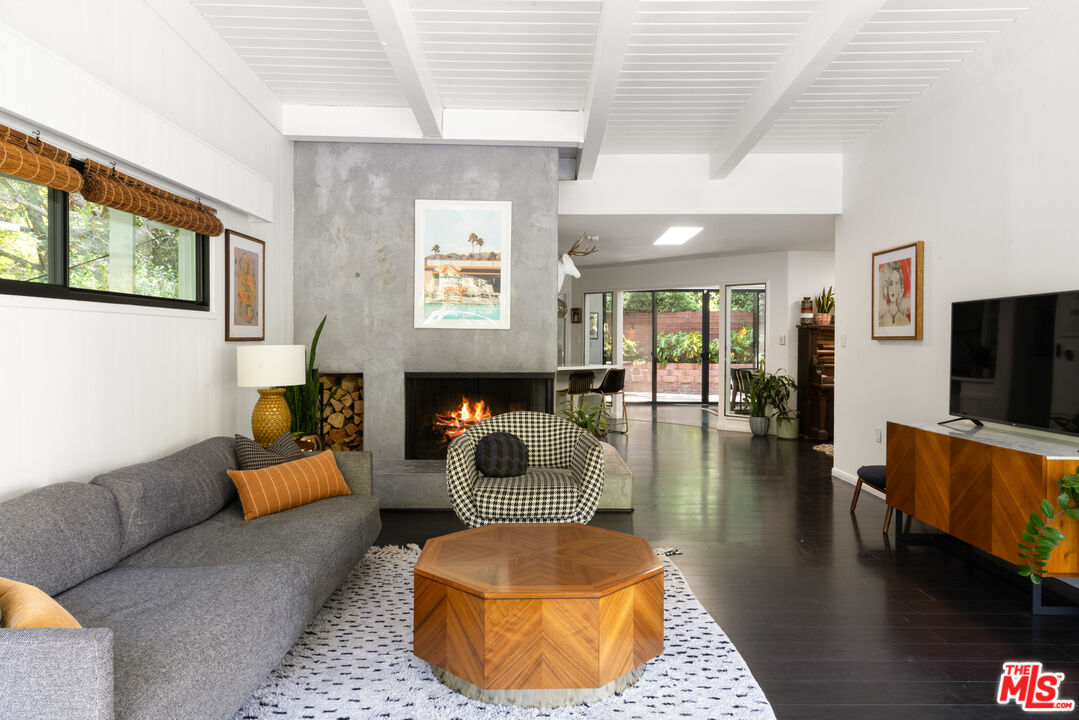 2401 Laurel Pass