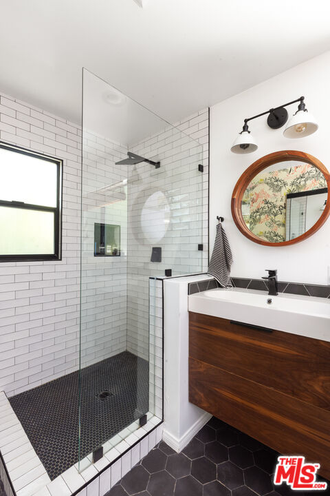 2401 Laurel Pass