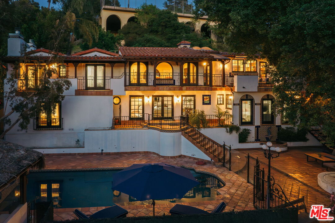 1664 Las Flores Dr