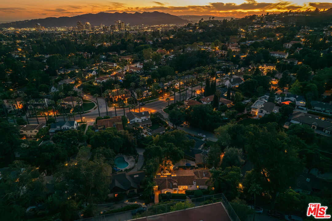 1664 Las Flores Dr