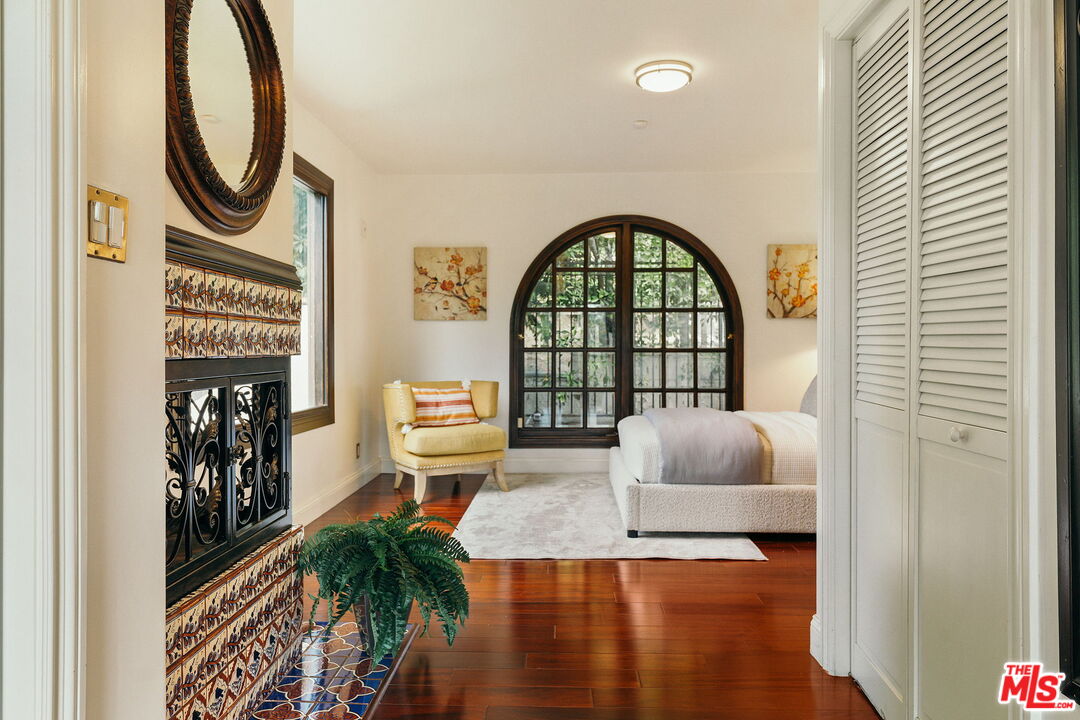 1664 Las Flores Dr