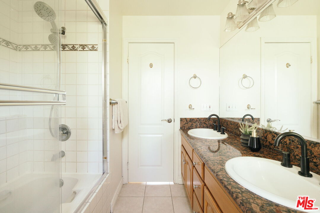 322 Alpine St Unit: 3