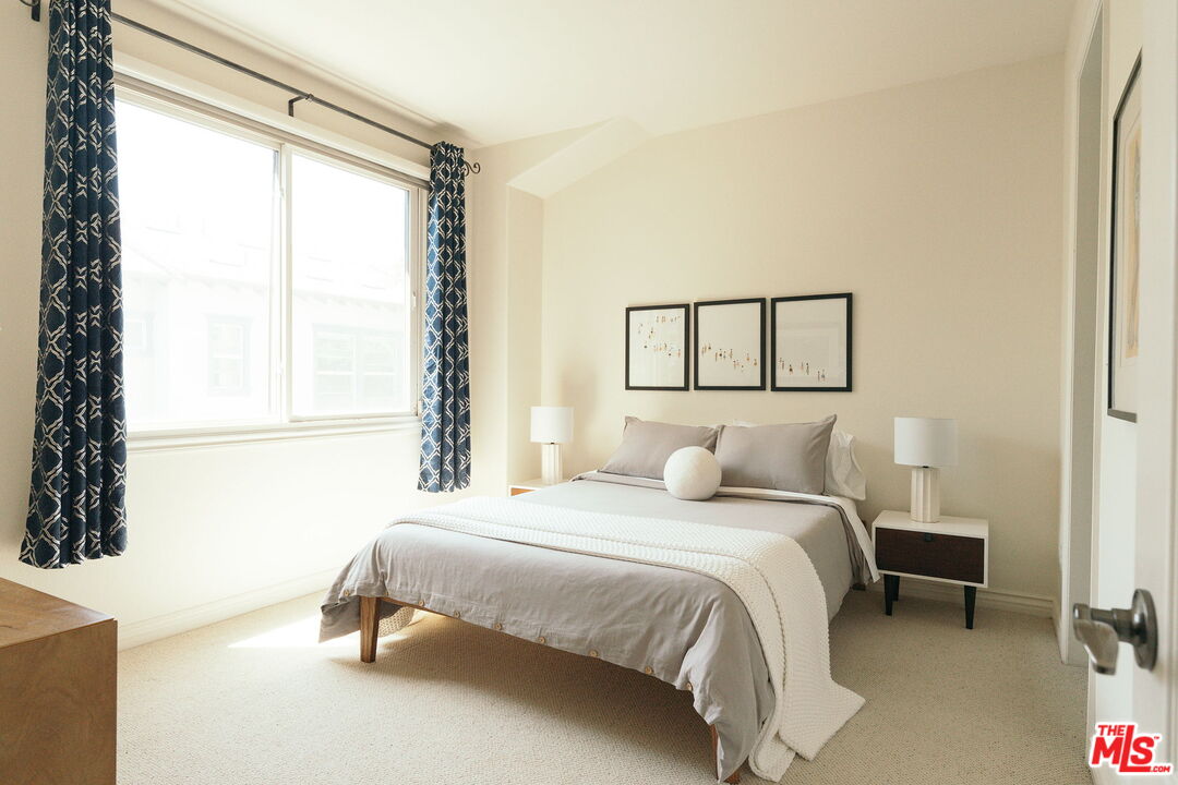 322 Alpine St Unit: 3