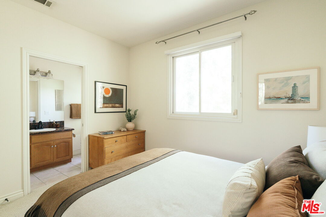 322 Alpine St Unit: 3