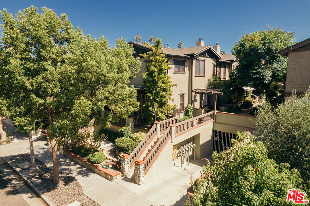 322 Alpine St Unit: 3