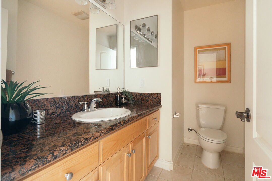 322 Alpine St Unit: 3
