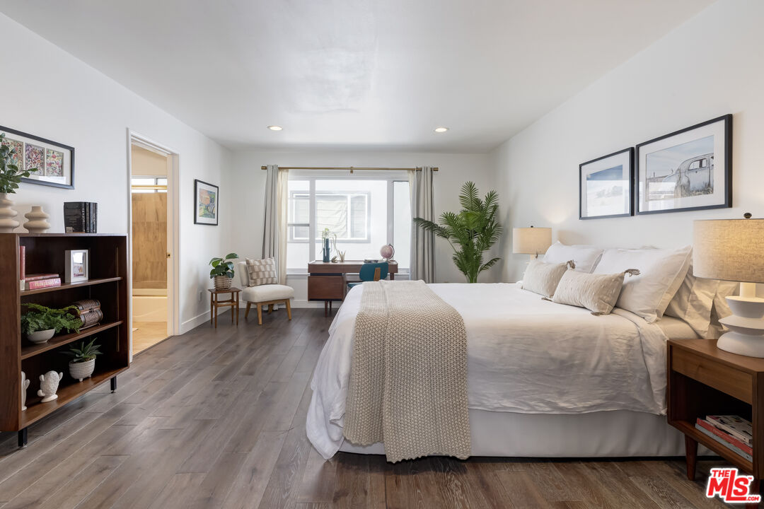 1007 Figueroa Ter Unit: B