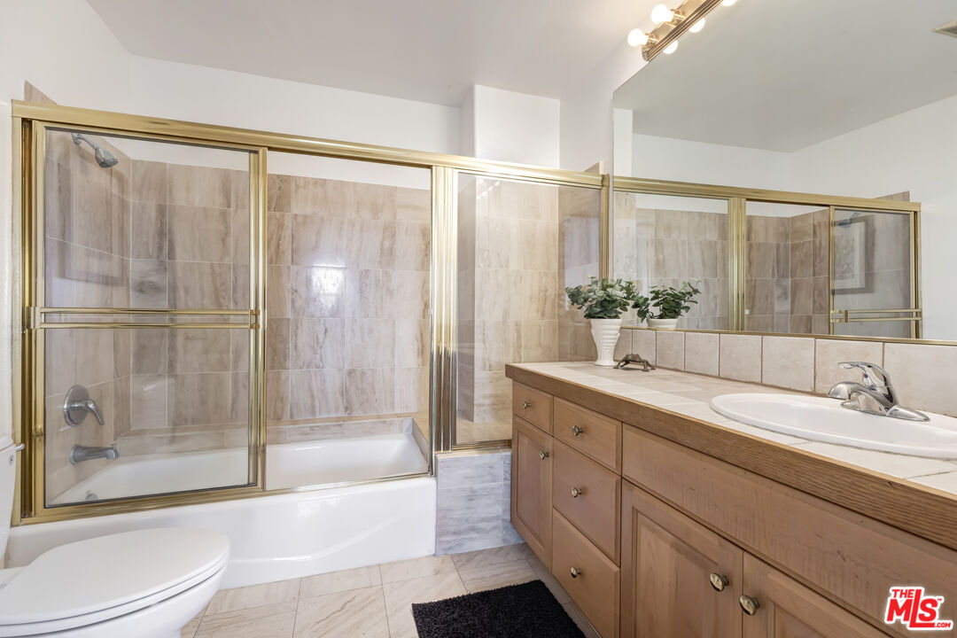 1007 Figueroa Ter Unit: B