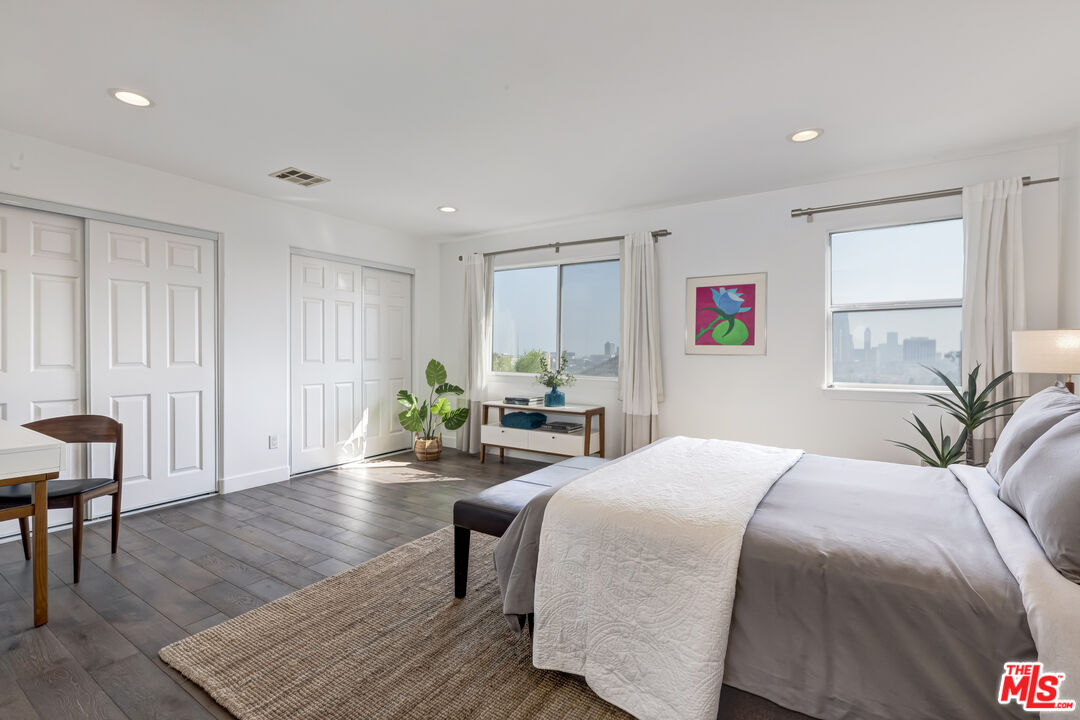 1007 Figueroa Ter Unit: B