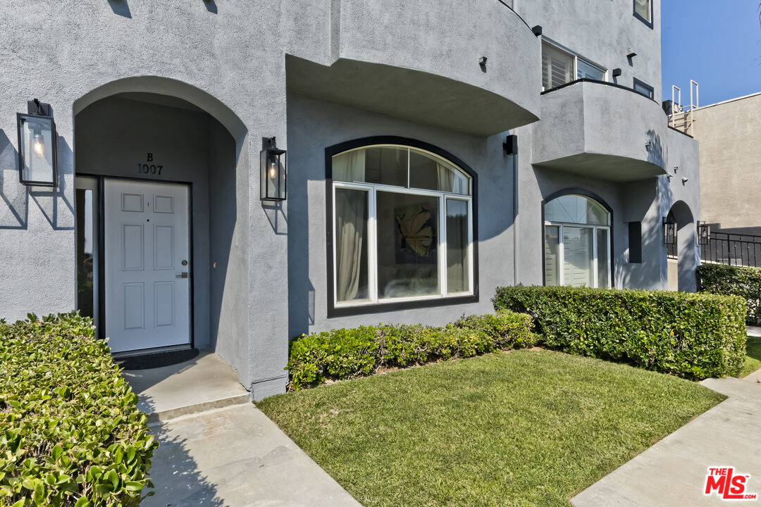 1007 Figueroa Ter Unit: B