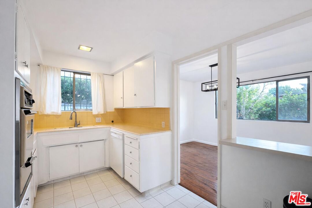 3320 Griffith Park Blvd Unit: 4