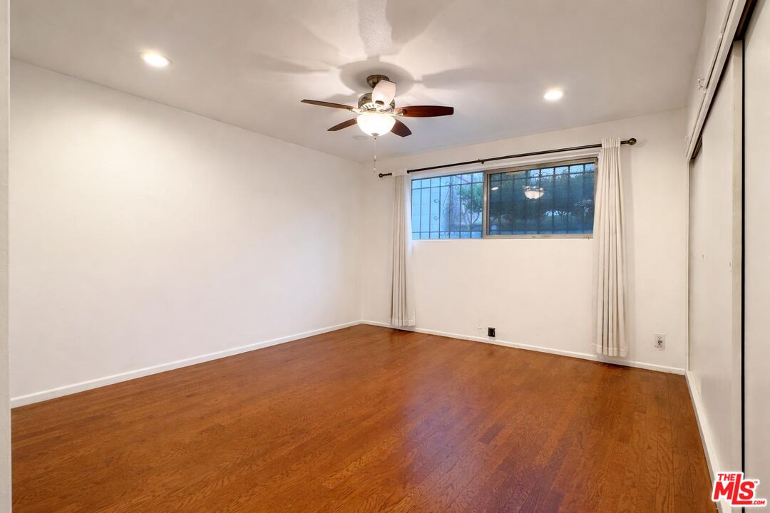3320 Griffith Park Blvd Unit: 4