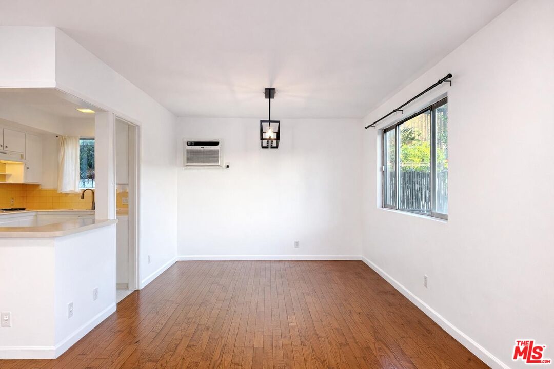 3320 Griffith Park Blvd Unit: 4