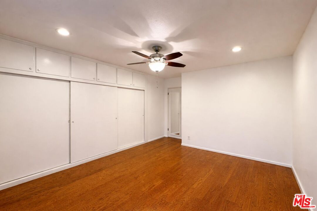 3320 Griffith Park Blvd Unit: 4
