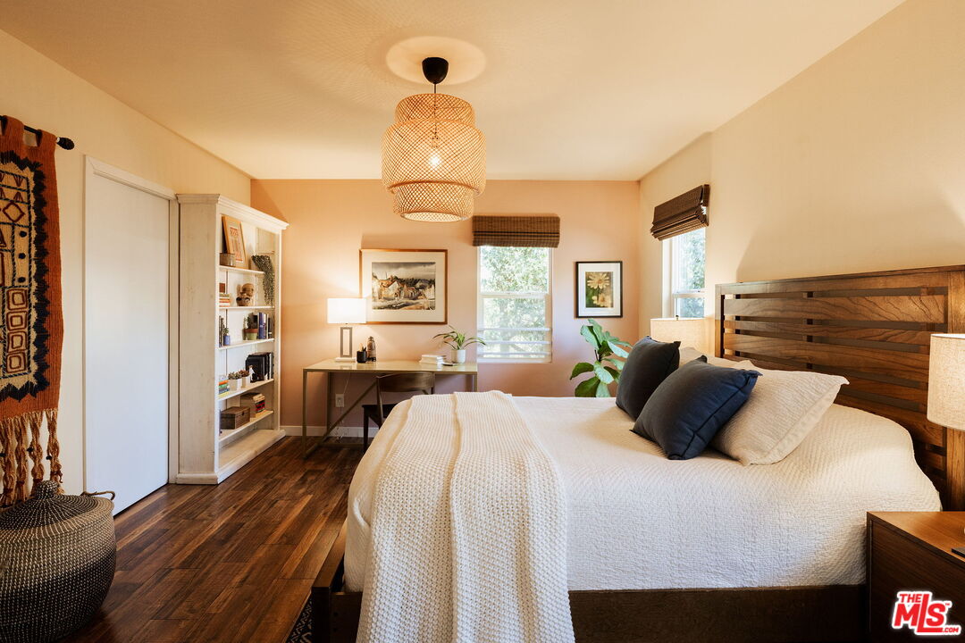 1140 N Evergreen Ave