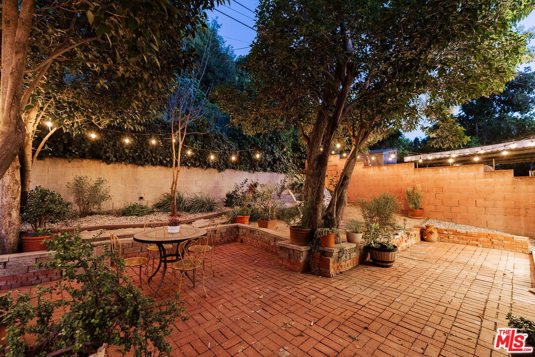 1140 N Evergreen Ave