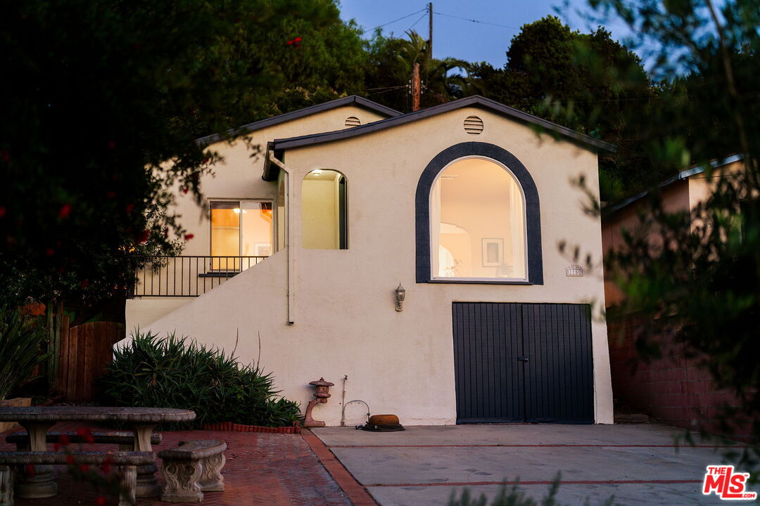 1140 N Evergreen Ave